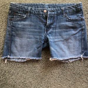Cute woman’s cutoffs size 29